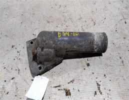 Крышка термостата для BMW 5 серия E34 (1988—1996)  запчасти бу