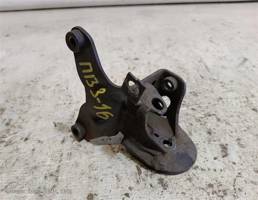 Кронштейн ДВС передний для VOLKSWAGEN Passat B3 (1988—1993)  запчасти бу