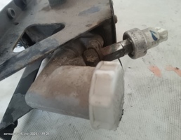 Цилиндр сцепления главный для Land Rover Defender I рестайлинг (2007—2016)  запчасти бу