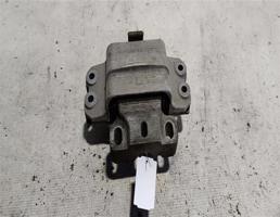 Опора КПП левая (подушка) для VOLKSWAGEN Caddy III (2004—2010)  запчасти бу