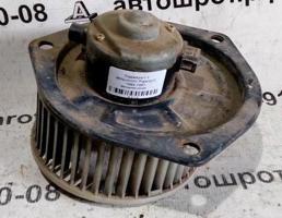 Моторчик печки для Mitsubishi Pajero I (1982—1991)  запчасти бу