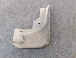 Брызговик передний правый для Peugeot 206 I (1998—2012)  запчасти бу