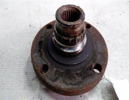 Ступица передняя для Audi 100 C3 (1982—1988)  запчасти бу