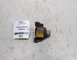 Патрон указателя габарита для Nissan Micra K11 (1992—2002)  запчасти бу