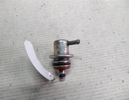 Регулятор давления топлива для Audi 100 C4 (1990—1994)  запчасти бу