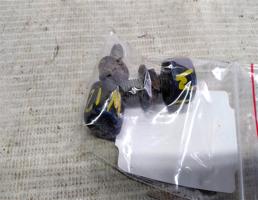 Отбойник капота для Mercedes-Benz E-класс W124/S124/C124/A124 (1984—1997)  запчасти бу