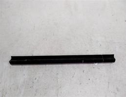 Молдинг стекла двери внутренний передней правой для Volvo 850 I (1991—1997)  запчасти бу