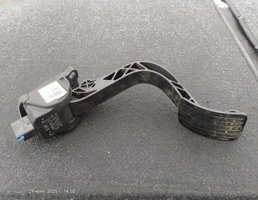 Педаль электронная для Peugeot 3008 I рестайлинг (2013—2016)  запчасти бу