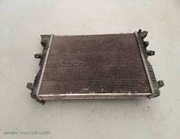 Радиатор основной для Land Rover Defender I рестайлинг (2007—2016)  запчасти бу