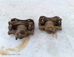 Суппорт передний пара для Peugeot 107 I рестайлинг (2009—2012)  запчасти бу