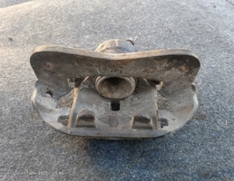 Суппорт передний правый для Toyota Lite Ace Noah I рестайлинг (1998—2001)  запчасти бу