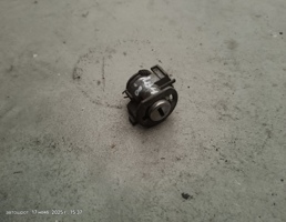 Личинка ручки двери левой для Audi 80 B4 (1991—1996)  запчасти бу