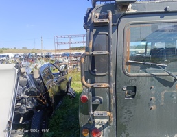 Лестница для Land Rover Defender I (1983—2007)  запчасти бу