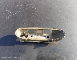 Крепление ручки двери наружней предней правой для Audi A6 C5 (1997—2001)  запчасти бу