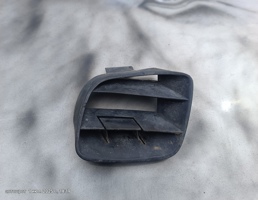 Решетка в бампер левая для Audi 80 B3 (1986—1991)  запчасти бу