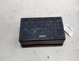 Крышка блока предохранителей для Nissan Maxima A33 (1999—2006)  запчасти бу