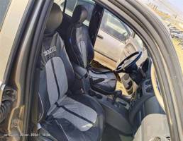 Сиденья км-т для Jeep Cherokee KJ 01-04г  запчасти бу