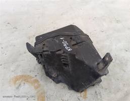 Корпус блока предохранителей для Toyota Cresta X90 (1992—1996)  запчасти бу