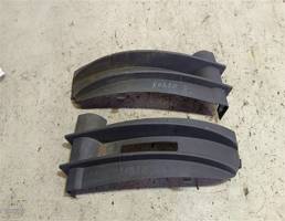 Решетка в бампер пара для VOLKSWAGEN Caddy III (2004—2010)  запчасти бу