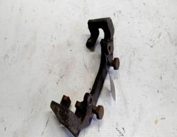 Скоба суппорта переднего для SAAB 9000 I рестайлинг (1991—1998)  запчасти бу