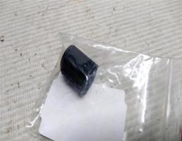 Колпачок золотника кондиционера для VOLKSWAGEN Caddy III (2004—2010)  запчасти бу