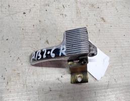 Крючок двери задней правой для Audi 90 B2 (1984—1987)  запчасти бу