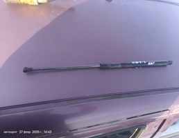 Амортизатор двери багажника для Peugeot 107 I рестайлинг (2009—2012)  запчасти бу