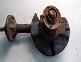 Кулак поворотный передний правый для BMW 7 серия E32 (1986—1994)  запчасти бу