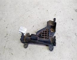 Крепление бампера заднего левое для Audi A6 C4 (1994—1997)  запчасти бу