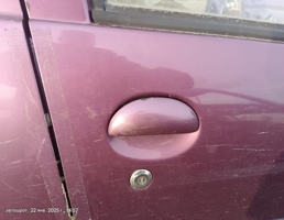 Ручка двери наружная передней правой для Peugeot 107 I рестайлинг (2009—2012)  запчасти бу