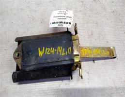 Ограничитель двери передней для Mercedes-Benz E-класс W124/S124/C124/A124 (1984—1997)  запчасти бу
