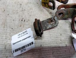 Крепление радиатора для Audi 100 C4 (1990—1994)  запчасти бу