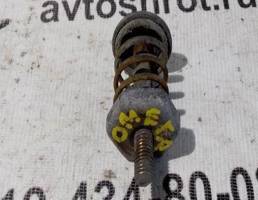 Направляющая замка капота для Opel Omega A (1984—1994)  запчасти бу