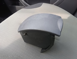 Бардачок с консоли для Citroen C4 I (2004—2014)  запчасти бу