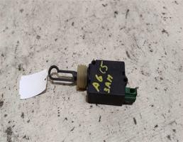 Актуатор замка багажника для Audi A6 C5 (1997—2001)  запчасти бу