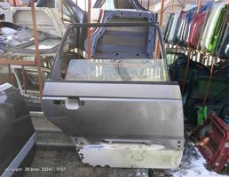 Дверь задняя правая для VOLKSWAGEN Passat B3 (1988—1993)  запчасти бу