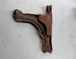 Рычаг передний правый для Opel Vectra A (1988—1995)  запчасти бу