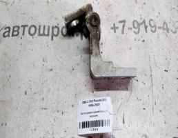 Петля двери задней верхняя правая для VOLKSWAGEN Passat B5 (1996—2001)  запчасти бу