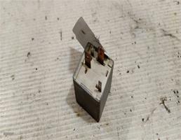 Реле 105 для VOLKSWAGEN Passat B4 (1993—1997)  запчасти бу