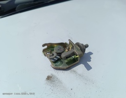 Замок лючка бака для Toyota Cresta X90 (1992—1996)  запчасти бу