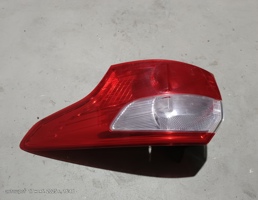 Фонарь задний правый для Ford Focus III (2011—2015)  запчасти бу