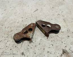 Ролик направляющий замка капота пара для BMW 3 серия E30 (1982—1994)  запчасти бу