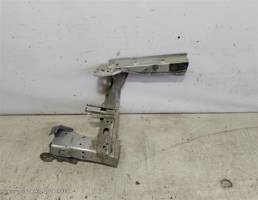 Часть лонжерона переднего правого для Audi 100 C4 (1990—1994)  запчасти бу