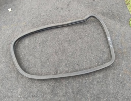 Резинка стекла двери задней левой для Peugeot 107 I рестайлинг (2009—2012)  запчасти бу