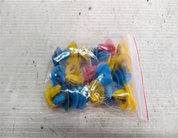 Пистон обшивки для Nissan Micra K11 (1992—2002)  запчасти бу