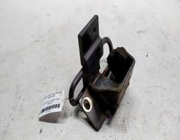 Петля двери задней нижняя левая для Audi A6 C4 (1994—1997)  запчасти бу