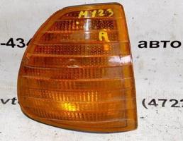 Указатель поворота правый желтый для Mercedes-Benz W123 W123/V123/C123/S123 (1975—1986)  запчасти бу
