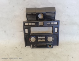 Консоль для Land Rover Defender L316 83-16г  запчасти бу