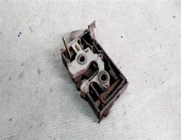 Замок двери задней левой для VOLKSWAGEN Passat B3 (1988—1993)  запчасти бу