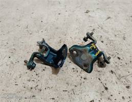 Петля двери задней левой пара для ЗАЗ Chance I (2009—2014)  запчасти бу